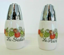 GEMCO-WARE 60's-70's SALT AND PEPPER SHAKERS " SPICE OF LIFE " CORNING WARE 