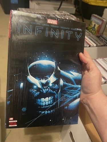 INFINITY MARVEL COMICS Graphic Novel 2014 HCDJ Jonathan Hickman Nick Spencer NEW