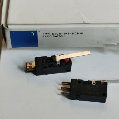 10Pcs  D2VW-5K1-1 Basic Switch 3Pins