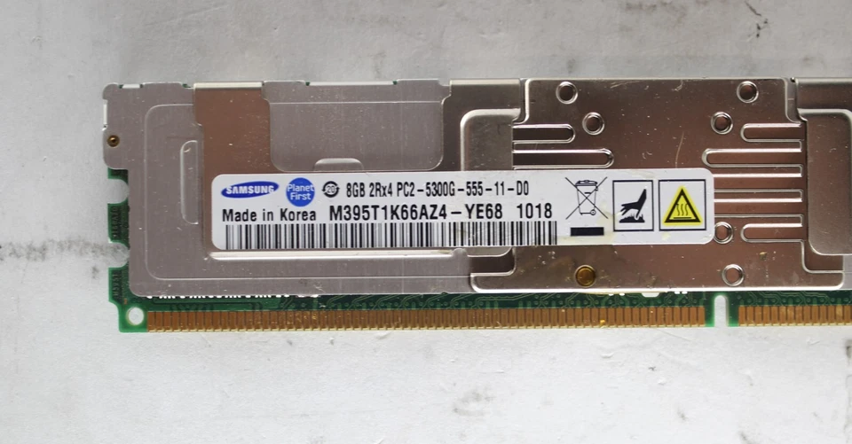 Lot of 4 Samsung M395T1K66AZ4-YE68 8GB 2Rx4 PC2-5300G-555-11-D0 DDR2 Server RAM - Image 3 of 4