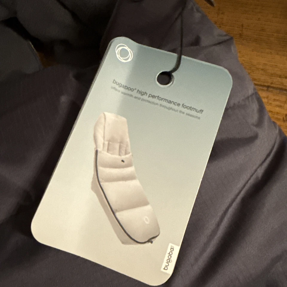 NUEVO CON ETIQUETAS Saco Bugaboo Alto Rendimiento ¡TANOO CÁLIDO! Ventas al por menor $249,95 Foto 3 de 4