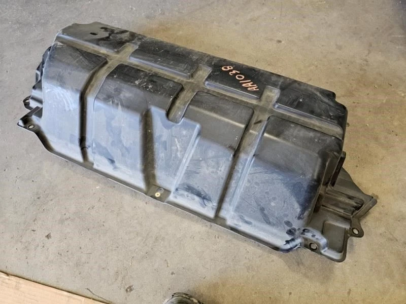 Cubierta de cabina trasera Hino 195 2018 usada escudo sobre motor 5144837210 envío Foto 3 de 4