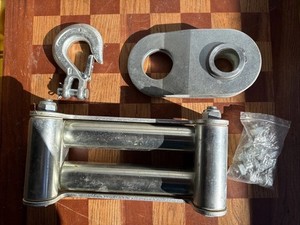 Winch Fairlead 10 Inch (254mm) Heavy Duty Winch 10" Roller Fairlead 4-Way Used