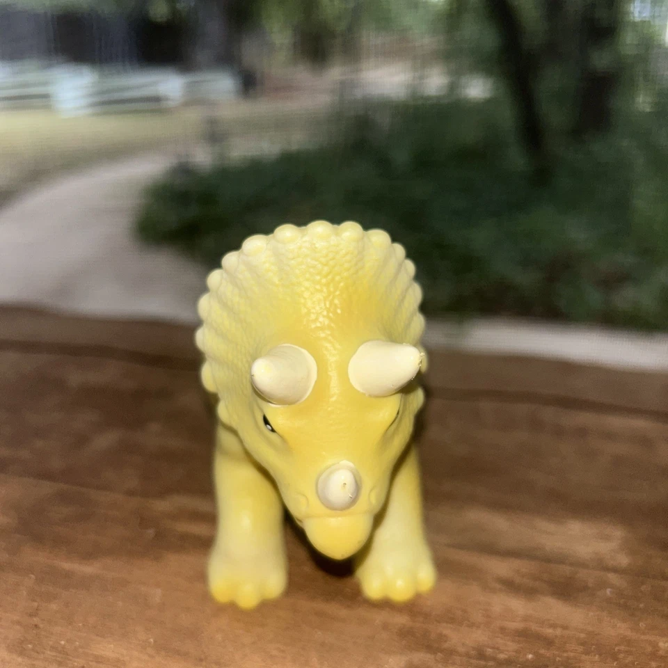 Step 2 Replacement Yellow Plastic Dinosaur Triceratops Dino Dig Sand Water Table - Image 4 of 4