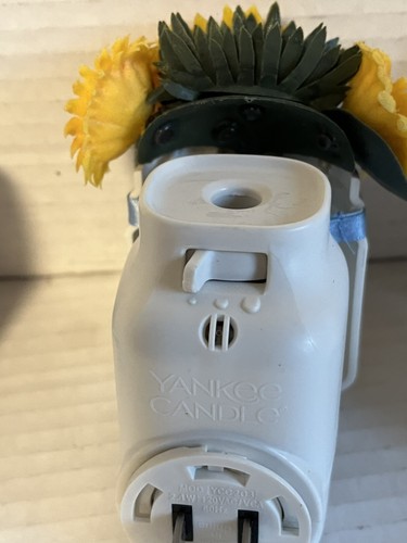 5 Yankee Candle Scent Plug Electric Fragrance Diffusers Sunflower Xmas Tropical - Picture 7 of 14