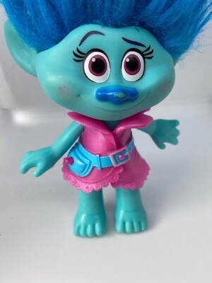 Troll girl Hasbro Dreamworks blue hair dress 9