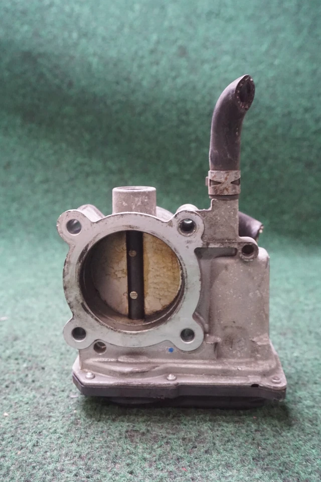 Toyota Corolla 2011 2012 2013 2014 2015 2016 1,8 L carrocería del acelerador OEM 22030-0T080 Foto 3 de 4