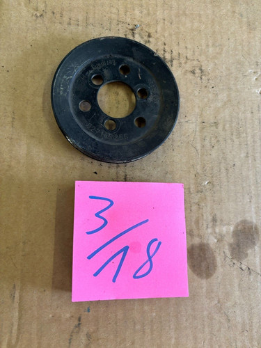 VW Golf  1,8  KR PL16v  Riemenscheibe Servo 027145255