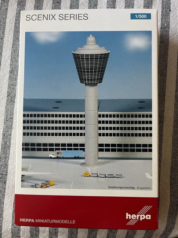 1:500 Herpa Airport Scenix Series Airport Tower Set