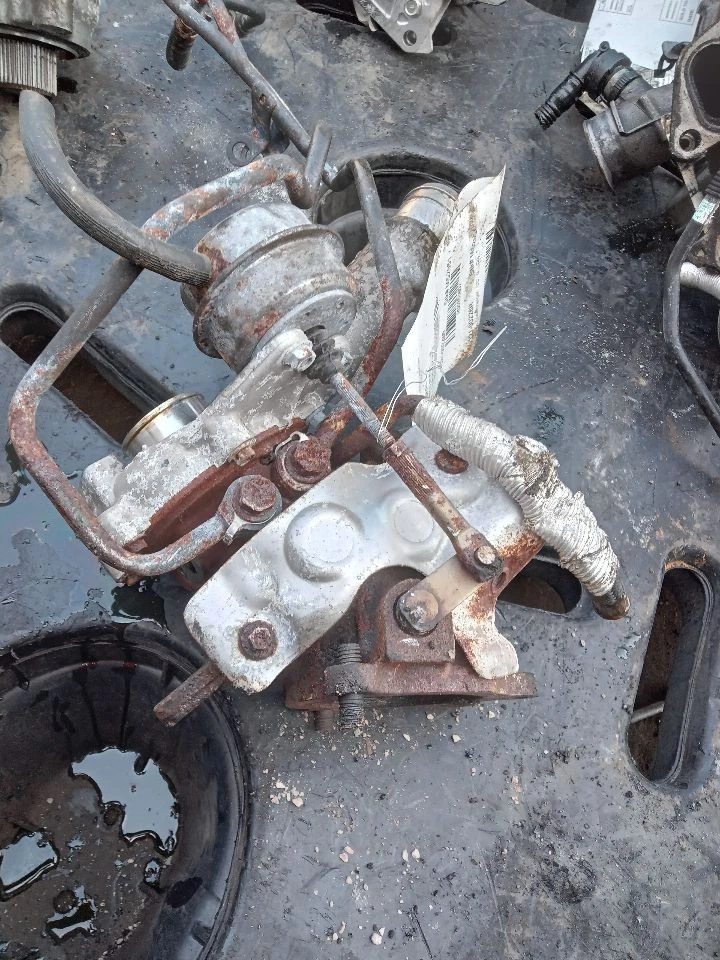 Used Right Turbocharger fits: 2010 Ford Taurus 3.5L Right Grade A Foto 2 de 4