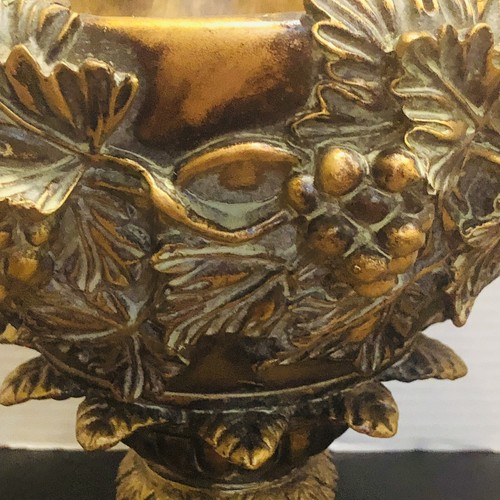 VTG Ornate Gold Leaf Grapes Resin / Plaster Vase Planter 10" Tall Heavy Decor - Picture 6 of 9