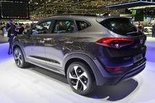 Cars 2016 hyundai tucson Desk Mat Stitched