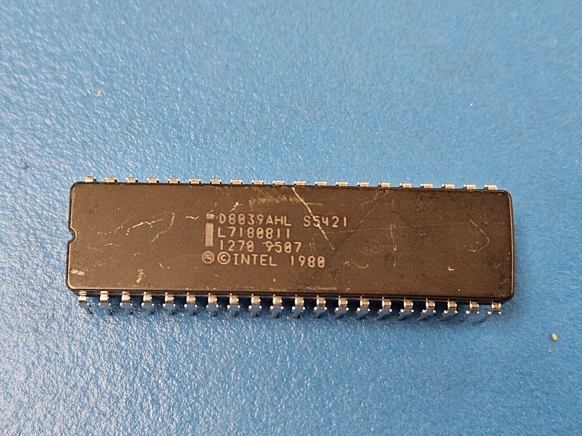 1PC) D8039AHL Intel Microcontroller, 8-Bit, 8048 CPU, 3.67MHz
