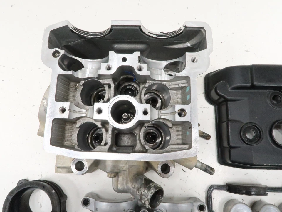 Kawasaki KX450F - Cabeça de cilindro de estoque com ponte de came e tampa - 2017 KX 450 FABRICANTE DE EQUIPAMENTO ORIGINAL - Imagem 2 de 4