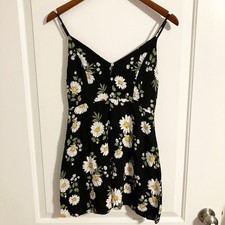 Forever 21 Black Mini Summer Daisy Dress lined adjustable spaghetti strap Sz M