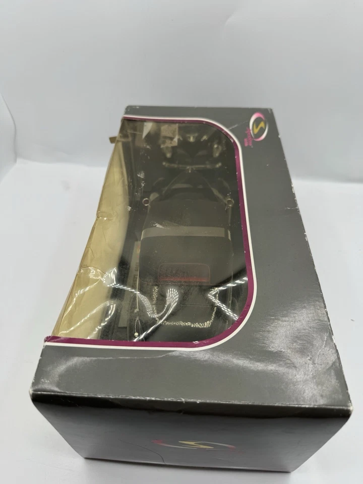 1939 Lincoln Zephyr 1/18 Black Convertible Diecast Car By Signature Models NRFB - Image 4 of 4