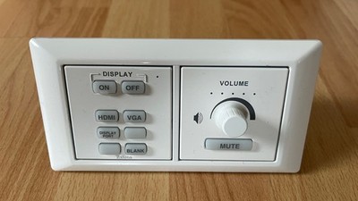 EXTRON MLC Plus 84 EU AV MediaLink Plus Controller