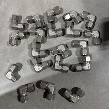 Lot of 20 Swagelok SS-810-9 Union Elbow 1/2" tube x 1/2" tube New/Unused/No Box