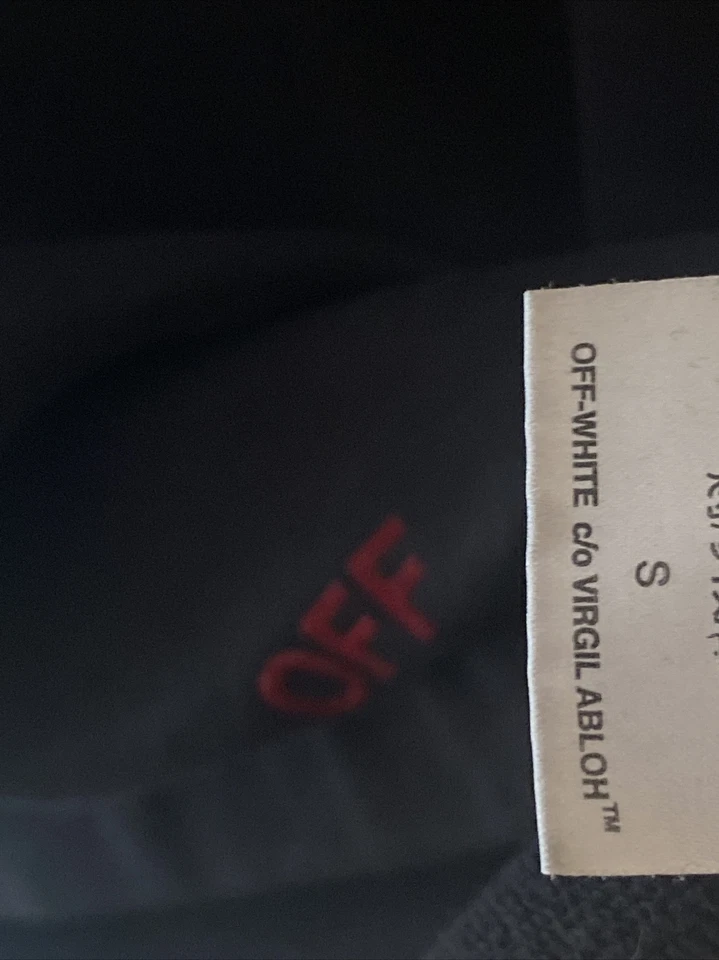 100% Authentic Preowned Off White Black &Yellow Pull Over 2013 Caravaggio Size S - Image 4 of 4