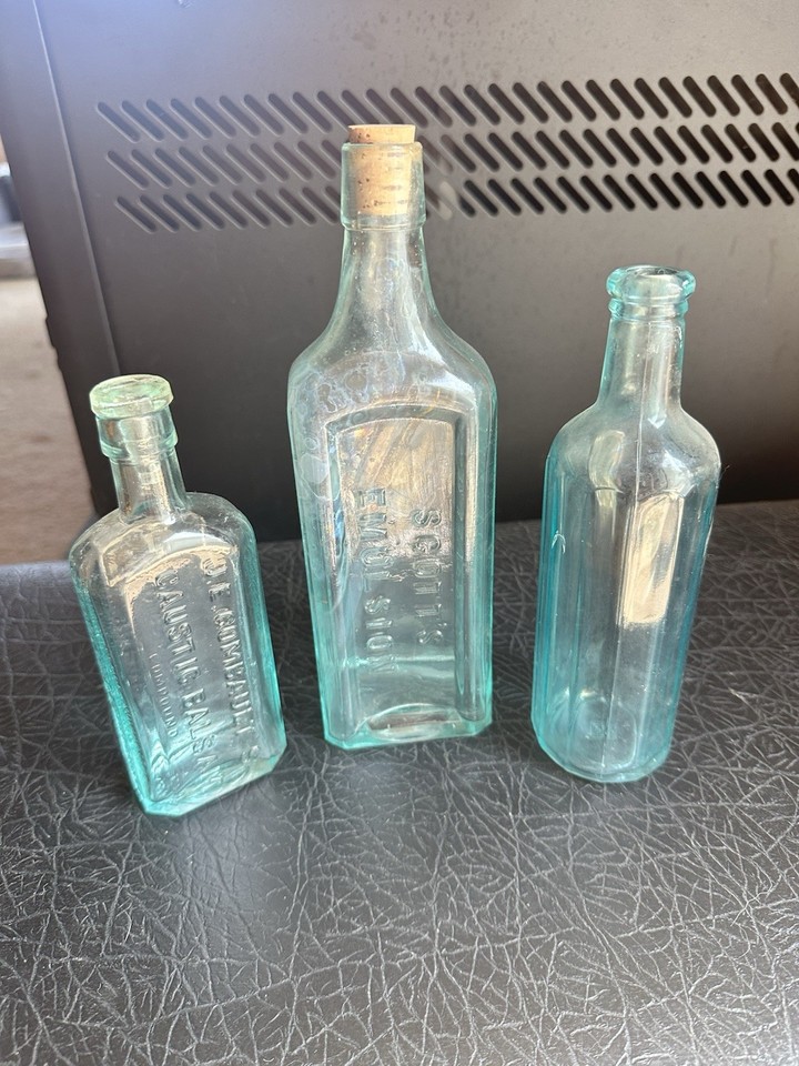 Set of 3 Antique Aqua/Clear Apothecary Pharmacy Glass Bottles W Stoppers