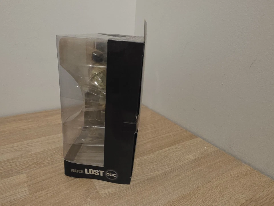 NEW IN BOX! McFarlane Toy Lost JIN Action Figurine Season 2 - Photo 3/4