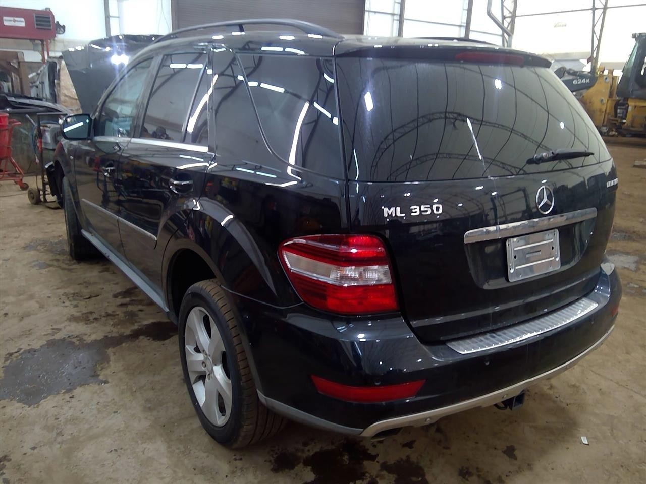 (LOCAL PICKUP ONLY) Driver Rear Side Door 164 Type ML350 Fits 06-11 MERCEDES ML-