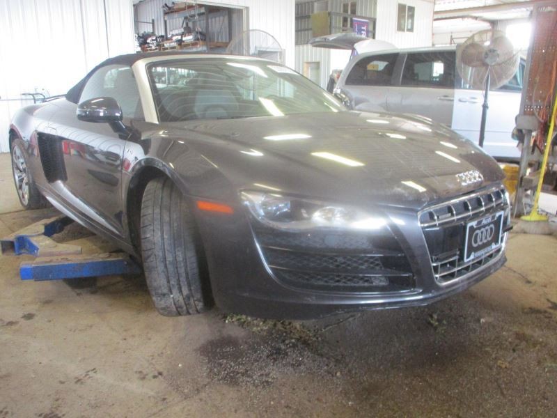 AUDI R8   2012 Antenna 1226786