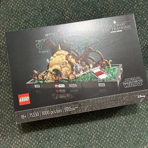 LEGO Star Wars: Dagobah Jedi Training Diorama (75330)