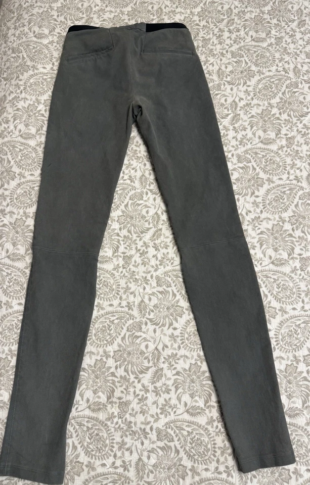 Pantalones HELMUT LANG 100 % Gamuza Cordero Cuero Elastizado Repujado Talla 8 Gris Pull On Foto 2 de 4