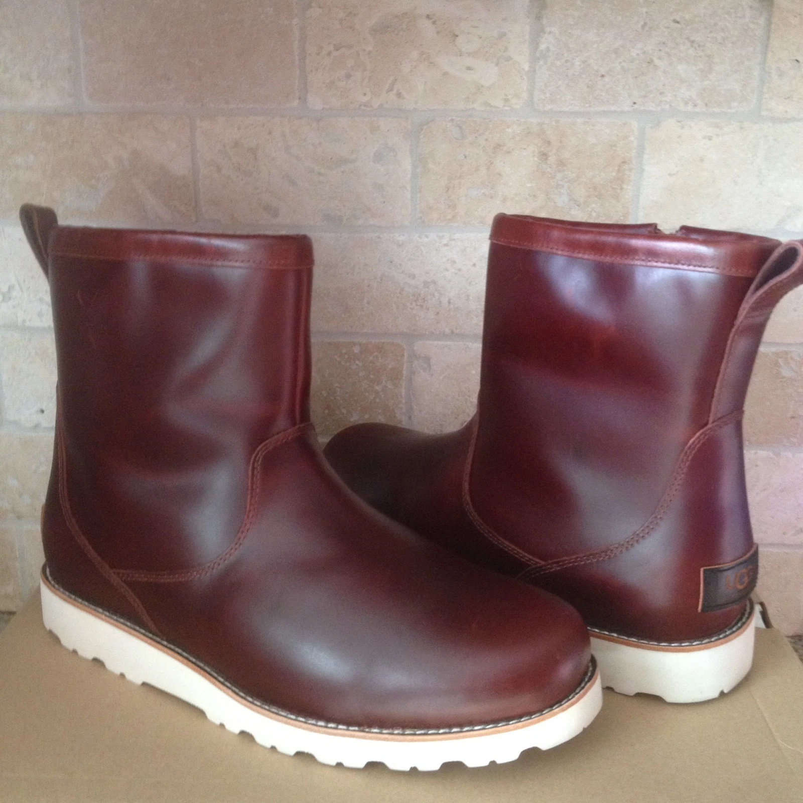 UGG HENDREN TL CORDOVAN WATERPROOF LEATHER FUR WINTER BOOTS SIZE US 7 MEN
Opens in a new window or t