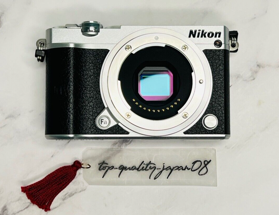 美品　Nikon j5 Nikon 1 J5 20.8MP Digital Camera Silver w/battery Fast Shipping