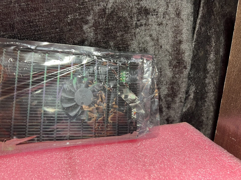 Highpoint SSD7140 PCIe 3.0 x16 8-Port U.2 NVMe RAID HBA SSD 7140 - Image 3 of 4