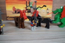 Lego Castle: 6056 Dragon Wagon - 99.9% Complete w/ instructions (no box) read