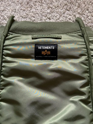 Vetements 18ss reversible cut up bomber jacket size XS oversized image 7