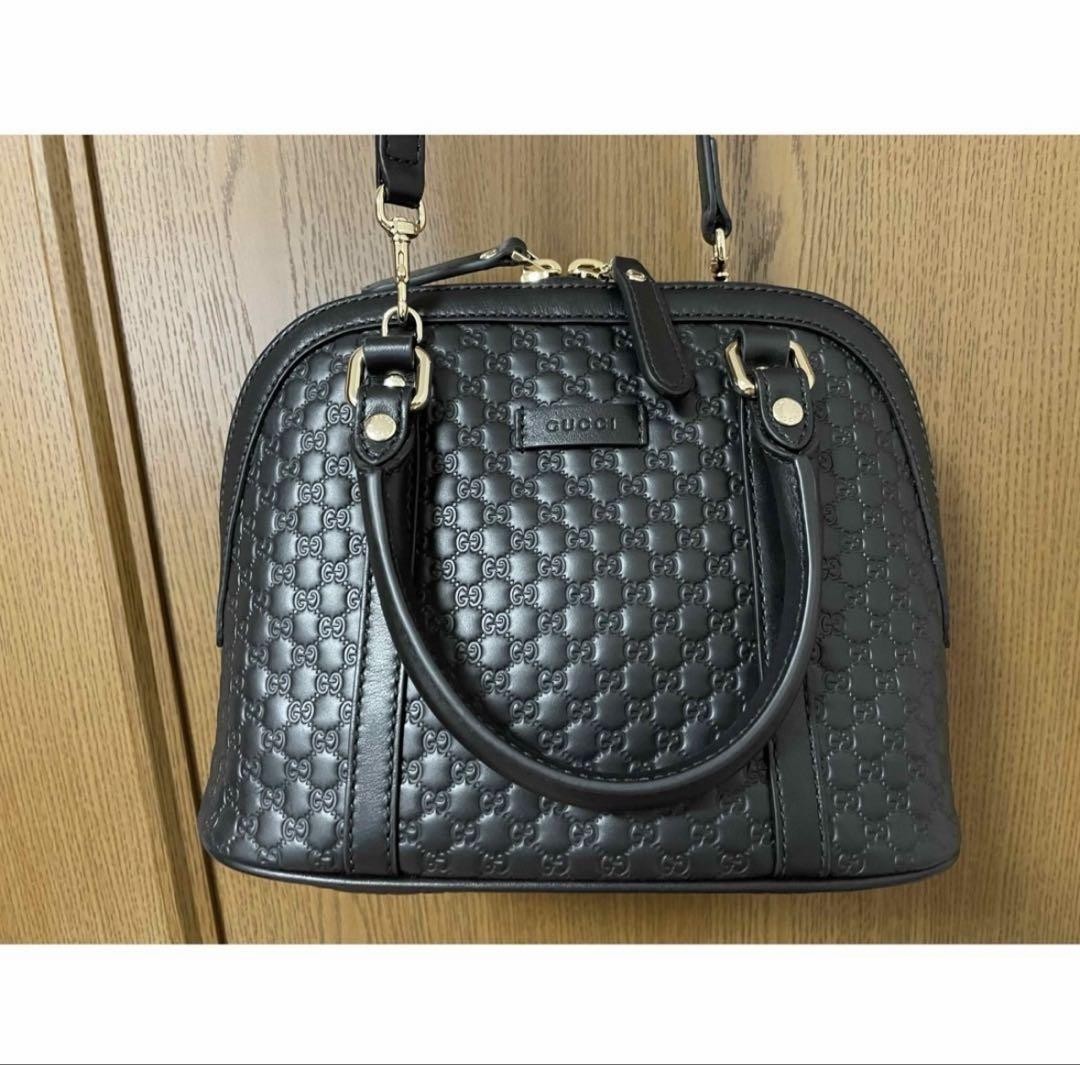 Gucci Black Shoulder Bag Lightly Used Like New Excellent Condition