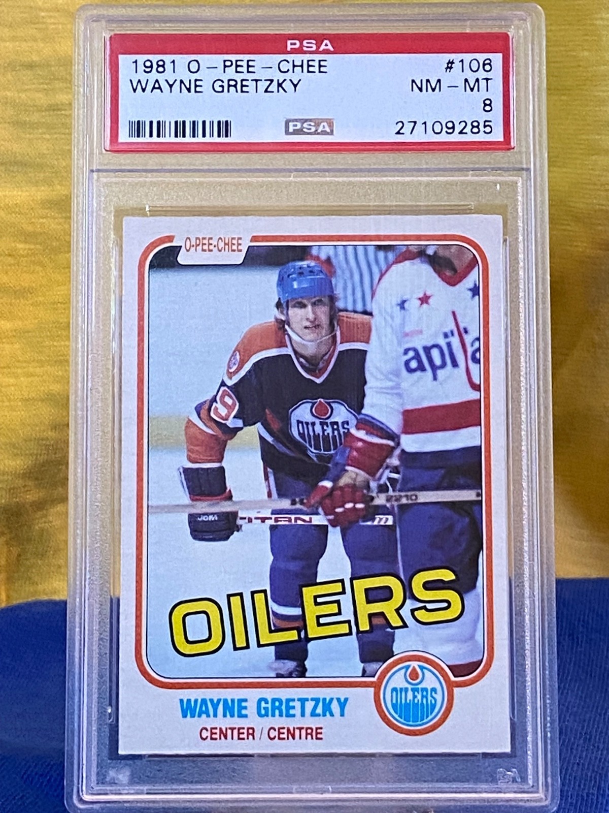 1981-82 OPC Wayne Gretzky vintage base card #106 PSA 8