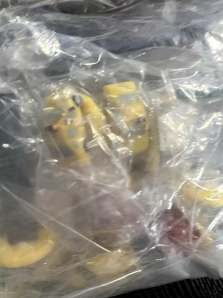 New York Chess Pieces Complete NYC Big Apple Twin Towers Pieces 10009/10 - Image 2 of 4