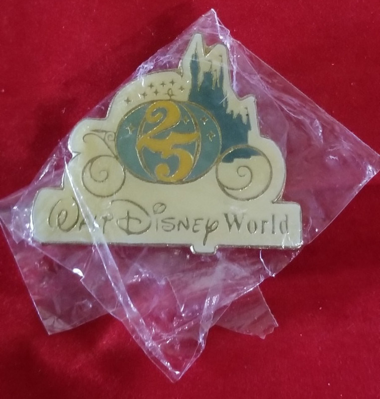 Disney WDW 25th Anniversary Cast Cinderella Castle Carriage Vintage 1996 NIB