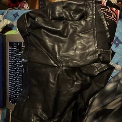 Forever 21 Women s Black Faux Leather Shorts, Regular Fit, Size L