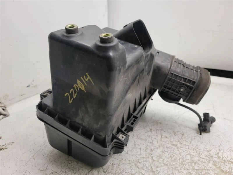 雷克萨斯 RX330 3.3L 升 空气净化器 盒 2004 - 2006 — 第 3/4 张图片