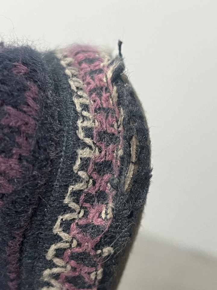 WOMEN'S KNIT MUK LUKS MUKLUKS SWEATER SLIPPERS BOOTS Purple/Blue SIZE 9/10 A183 - Image 3 of 4