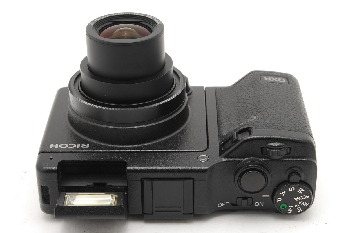 READ[Near MINT] Ricoh GXR S10 Kit Digital Camera 10.0MP 24-72mm f2