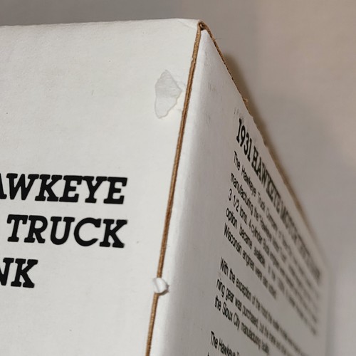 ERTL 1931 Hawkeye Motor Truck Bank with key P.I.E. Pacific Intermountain Express - Picture 23 of 24