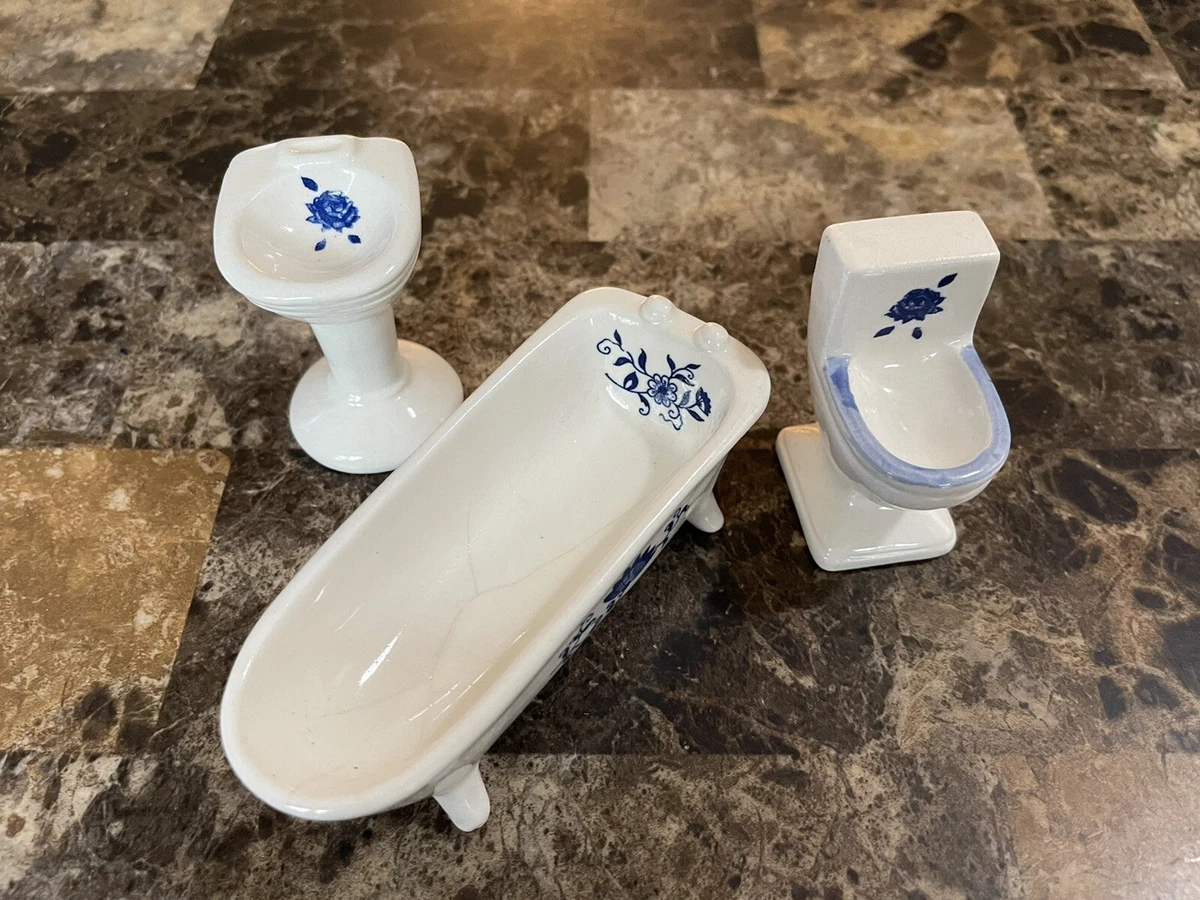 Vintage Bathroom Items