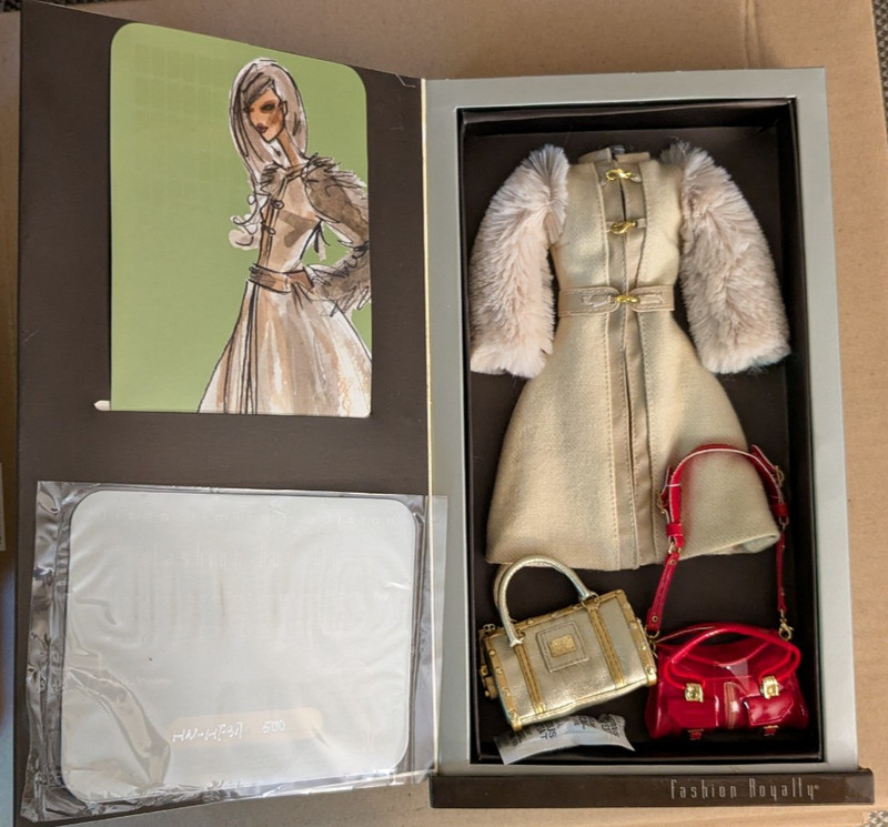 Hi-Note Luxury Wear Fashion Royalty LE 500 NRFB