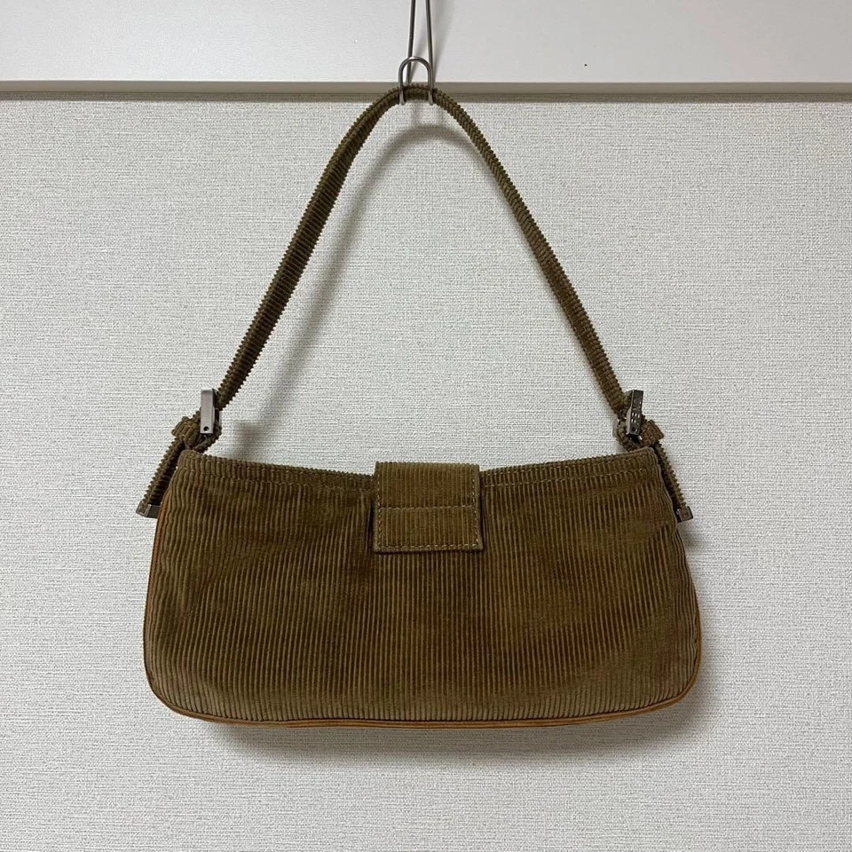 Bolso de Hombro FENDI Pana Marrón Solapa Cierre Magnético De Colección 22×10×3cm F/JP Foto 2 de 4