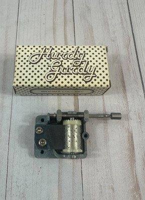 Hurdy Gurdy Music Box, Plays Brahms Lullaby