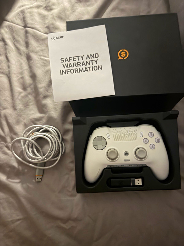 SCUF Envision Pro White Wireless/Wired PC Controller w/ Paddles/ no stick drift