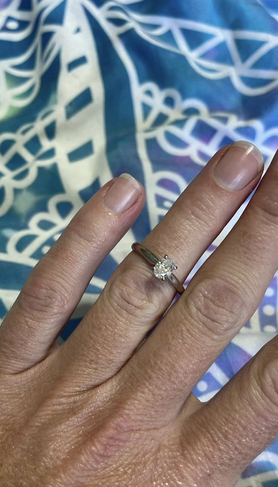 Oval Natural Diamond Ring White Gold - Image 2 of 4