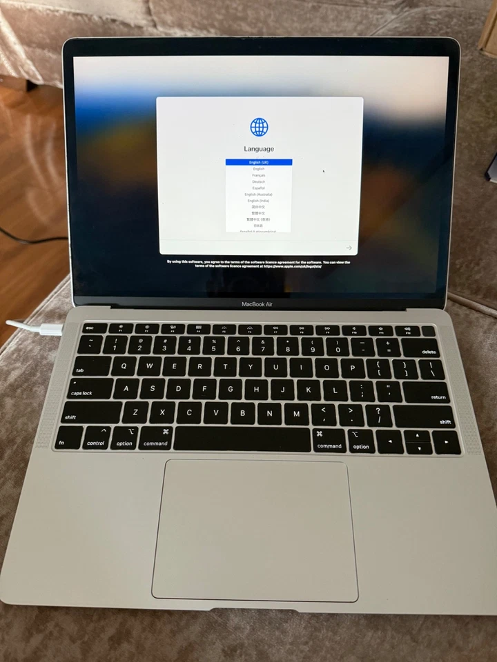Apple MacBook Air 13.3 (2019), photo 1 of 5